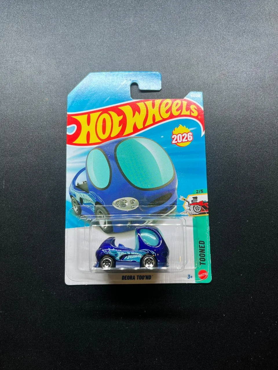 Hot Wheels Deora toond 1/64 Scale Diecast Model