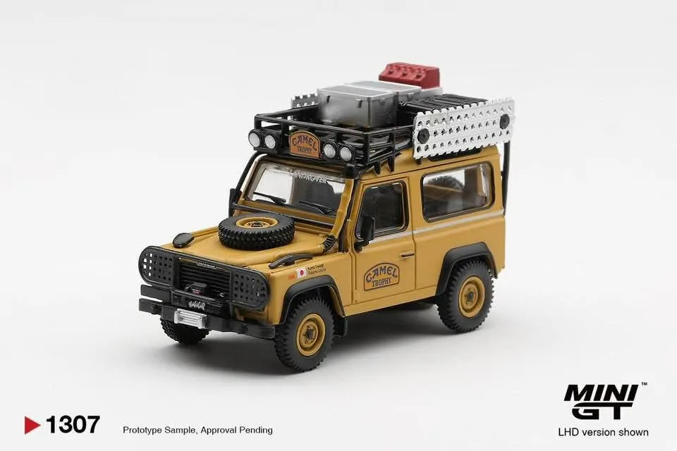 Mini GT Defender 90 japan 1/64 Scale Diecast Model