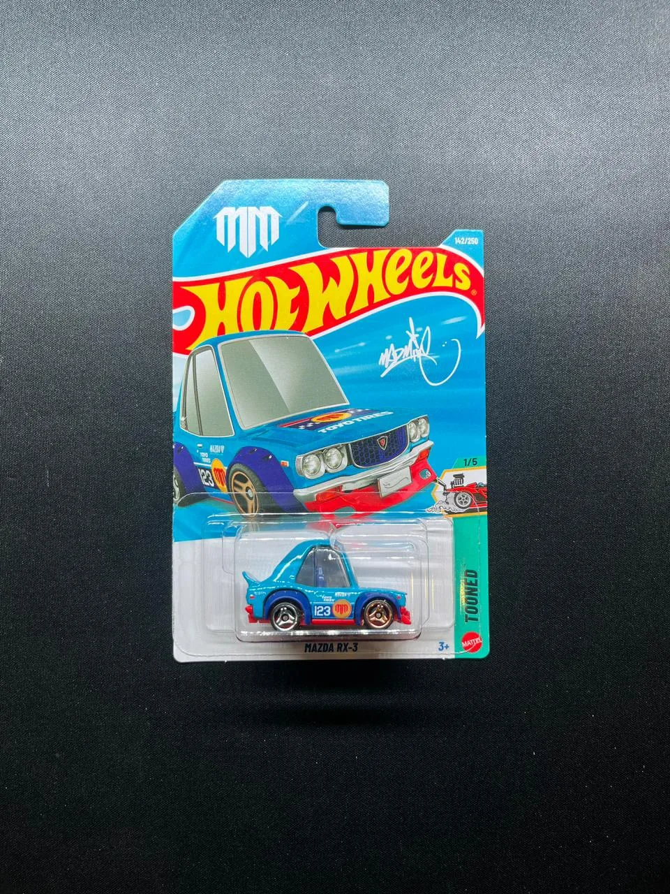Hot Wheels Mazda rx3 toond 1/64 Scale Diecast Model