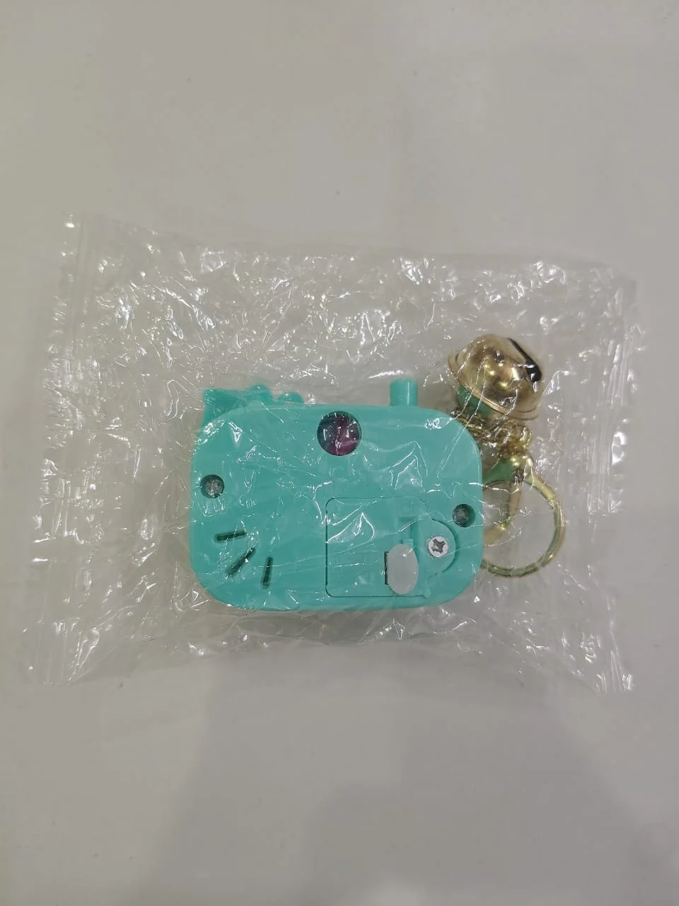 Accessories Teal Camera Keychain with Rainbow and Cat Charm diecast model view 2