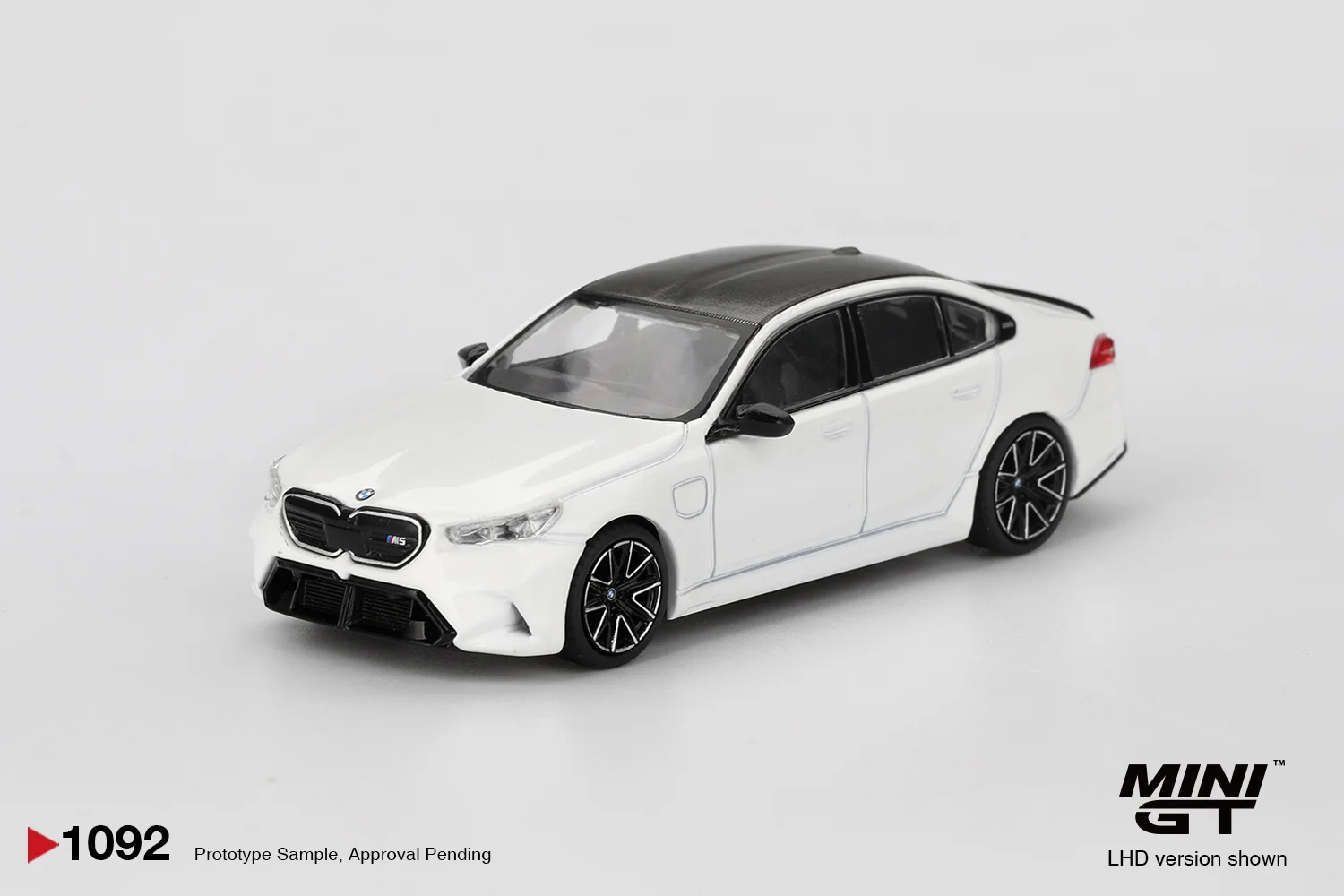 BMW M5 Alpine White - Mini GT 1/64 Scale Diecast Model