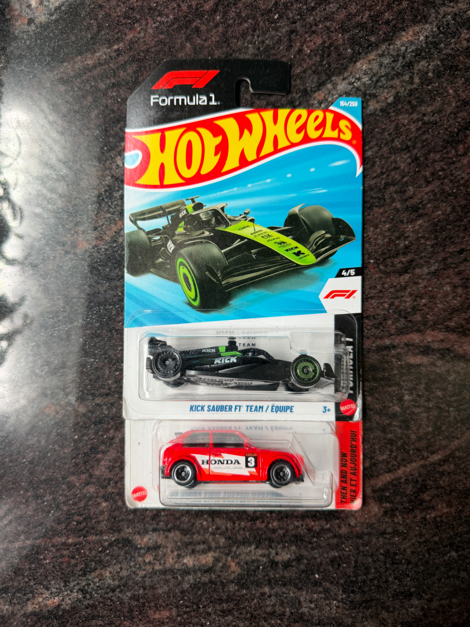 Hot Wheels Hotwheels Kick Sauber F1 Team Set 1 1/64 (Blister) Scale Diecast Model