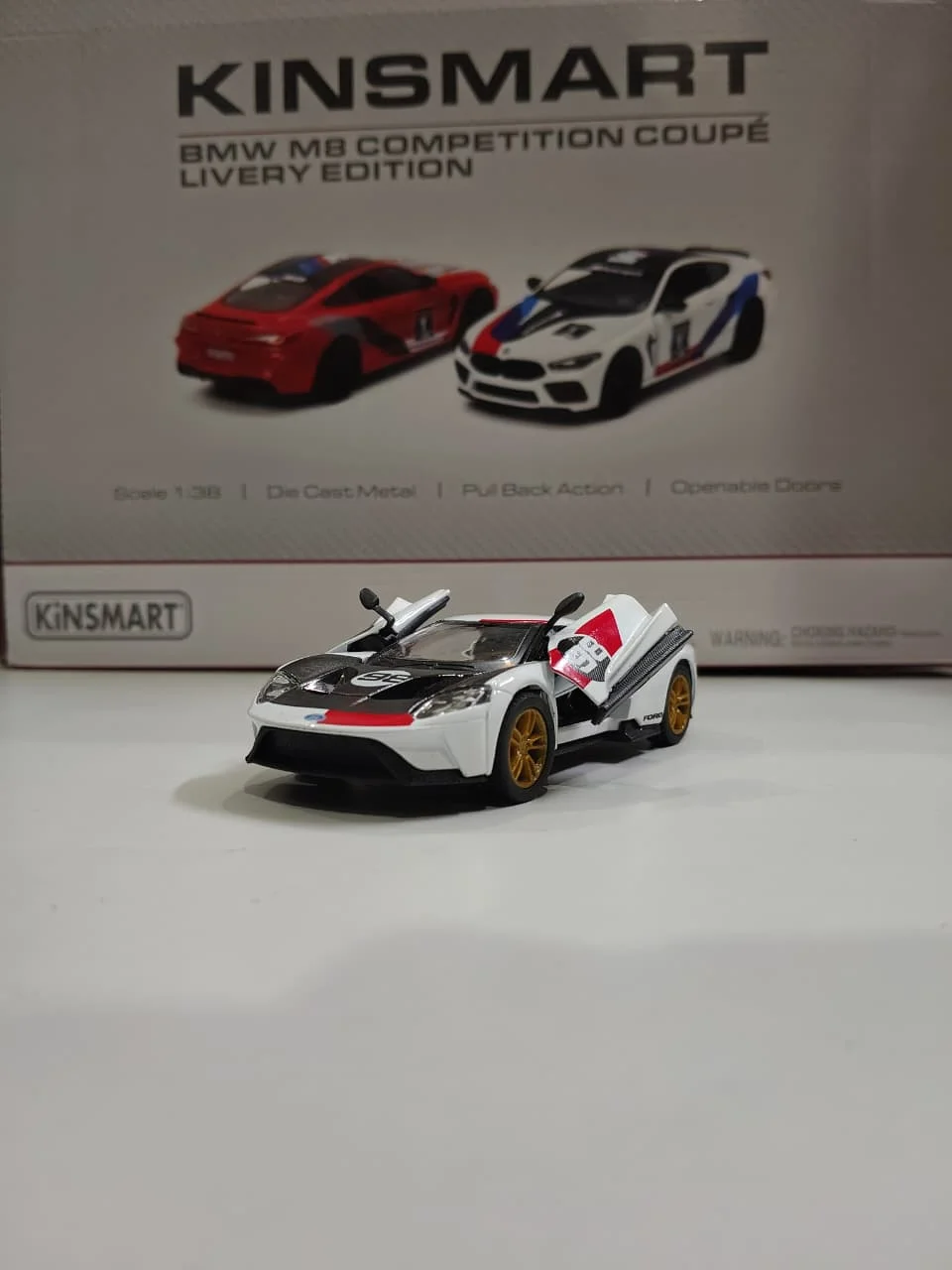 Kinsmart 2017 Ford GT Heritage Edition \#98 1/36 Scale Diecast Model