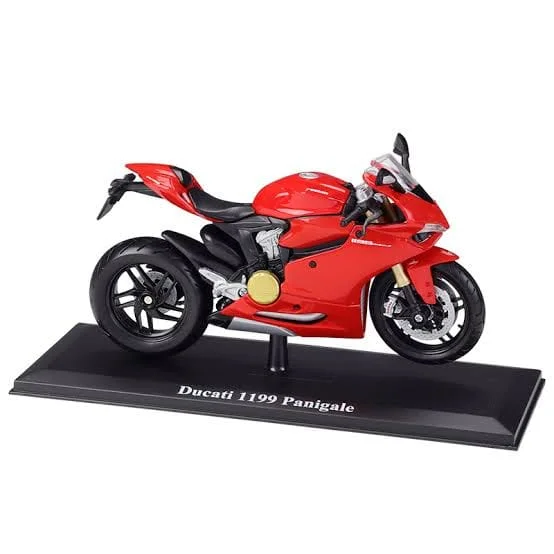 Maisto Ducati 1199 Panigale (Red) 1/18 diecast model view 2