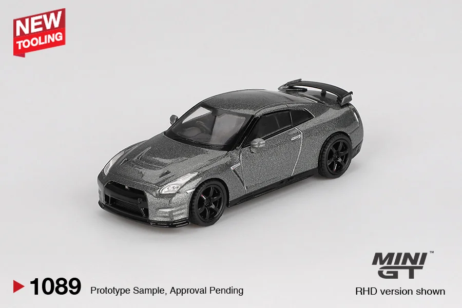 Nissan GT-R 2013 Nismo R35 CRS - Mini GT 1/64 Scale Diecast Model
