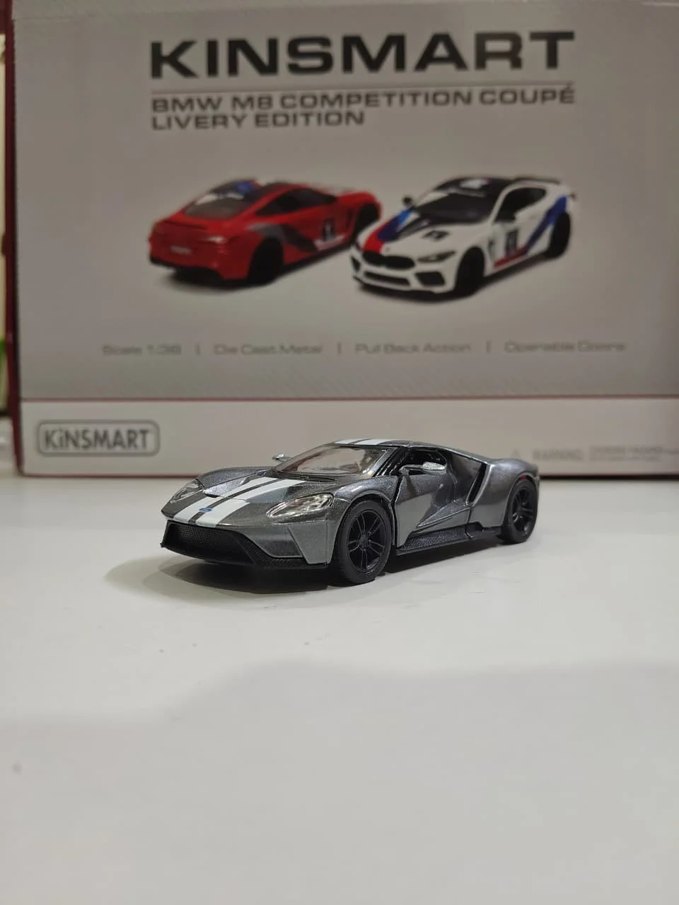 Kinsmart 2017 Ford GT (Magnetic Grey) 1/36 Scale Diecast Model